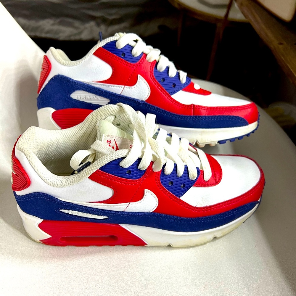 Nike Air Max.